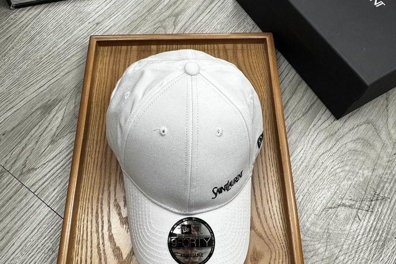Replica YSL cap 042706
