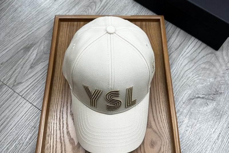 Replica YSL cap dx08