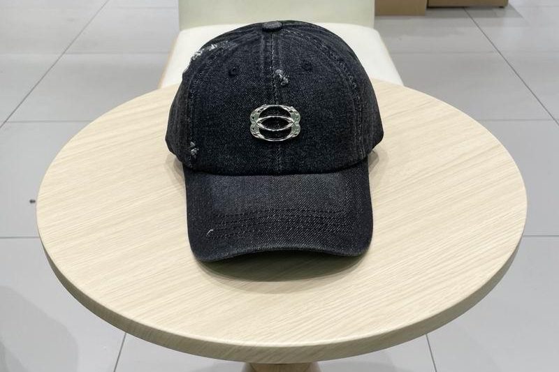 Replica Other cap 041404