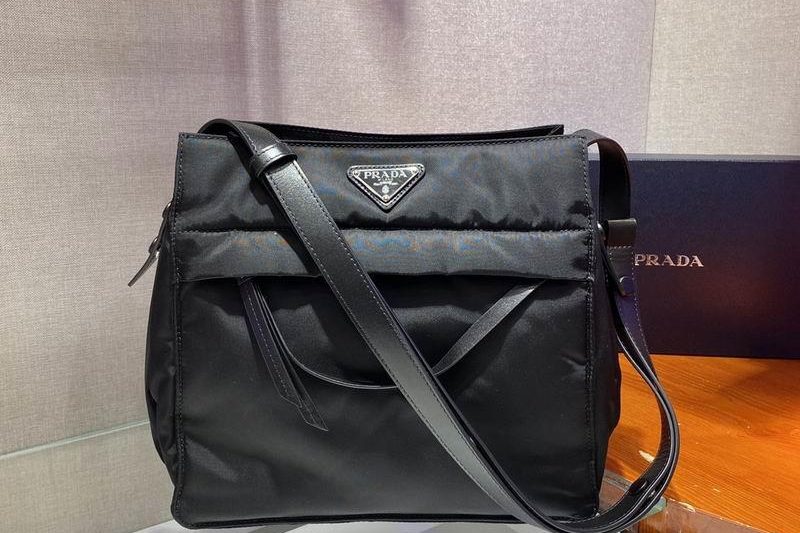 Replica Prada Bags Re-Nylon 1BC308 28x26x14cm ap 12