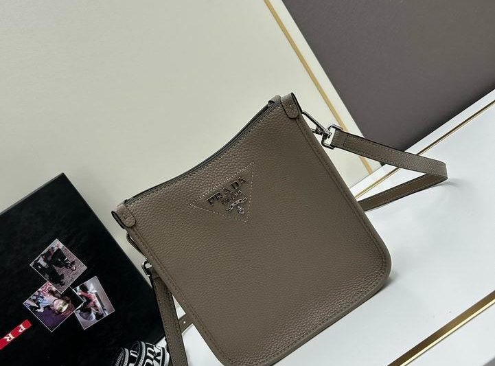 Replica Prada Bags Prada 1BC073 20x19x6cm jj1
