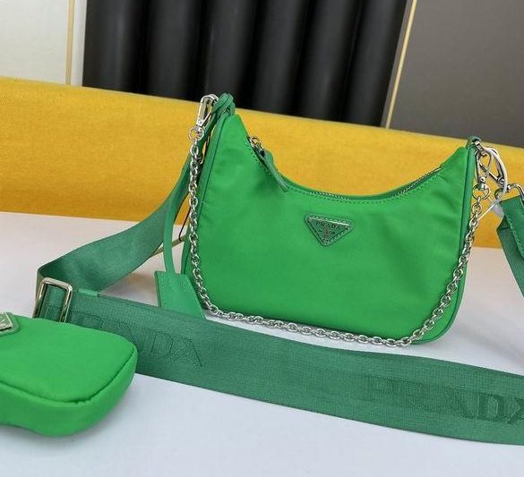 Replica Prada Bags WW2110254 22X18X6.5