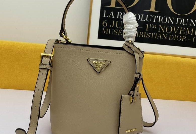 Replica Prada Bags WW1BA219棕 21X11X18