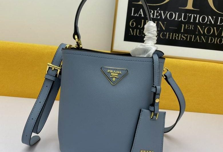 Replica Prada Bags WW1BA219天蓝 21X11X18