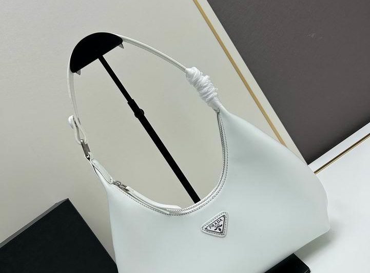 Replica Prada Bags Prada 818 30x12x6cm jj3