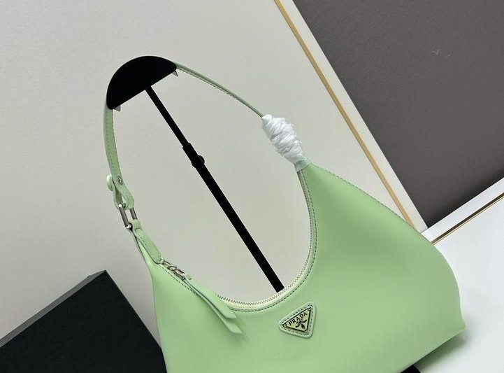 Replica Prada Bags Prada 818 30x12x6cm jj2