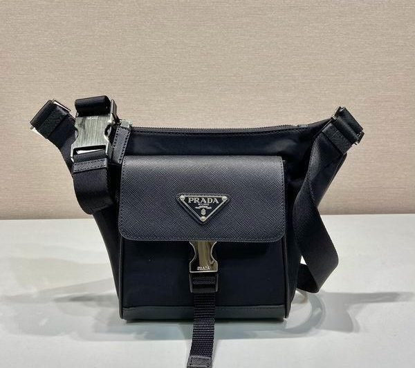 Replica Prada Bags Prada 2VH160 Re-Nylon 16x20x2.5cm AP