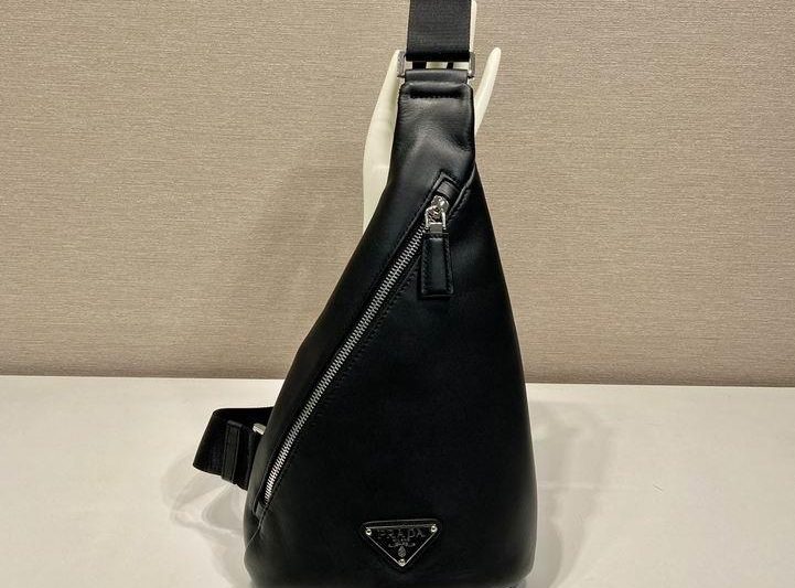 Replica Prada Bags Prada 2VZ098平纹 17x32x6.5cm AP1