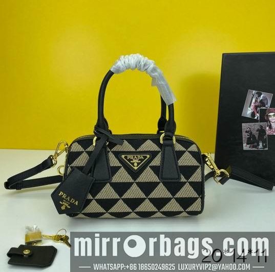 Replica Prada Bags Prada枕头包1BB846 20x14x11cm  ww