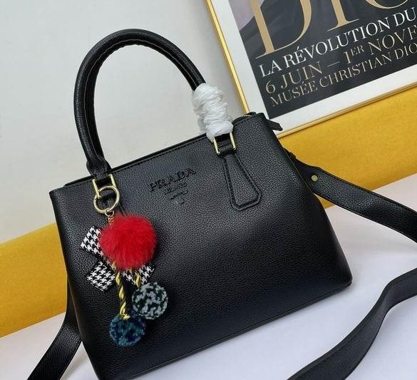 Replica Prada Bags WW5005黑  30X22X13