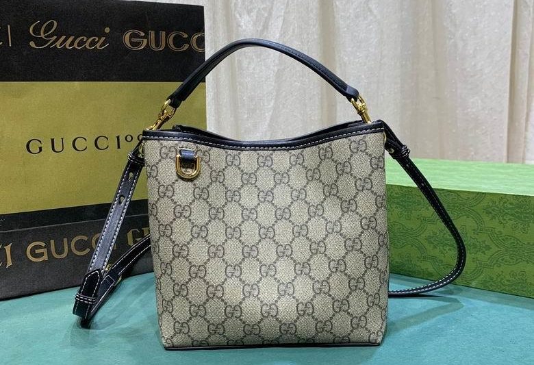Replica Gucci Bags 1:1 Emblem 815118 20X18X11.5cm DF