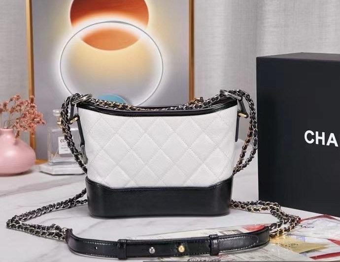 1:1 Replica Chanel Bags 221111 20cm WO