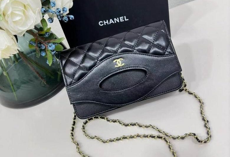 1:1 Replica Chanel Bags 666 19X12X4cm ZC