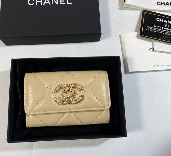 1:1 Replica Chanel Bags A 11X8.5X3cm YG 3colour