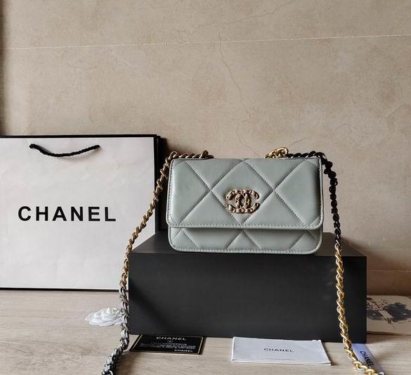 1:1 Replica Chanel Bags AP0957 19X11.5X4cm WO 4colour