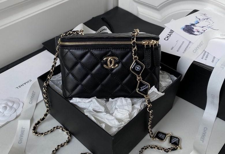 1:1 Replica Chanel Bags A96018 17X9.5X8cm WO