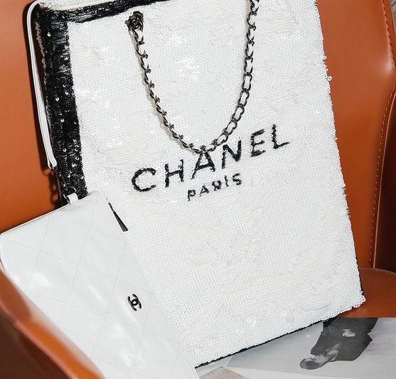 1:1 Replica Chanel Bags AS4856 30X2X39cm WO 4colour
