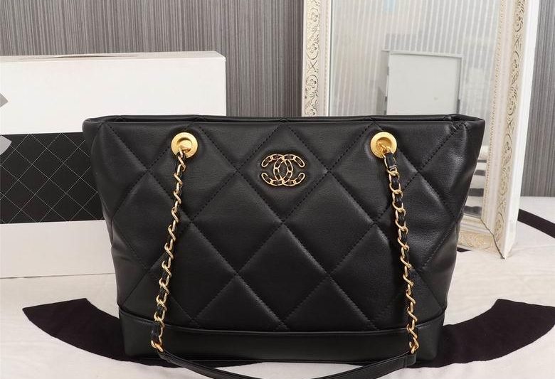 1:1 Replica Chanel Bags 68924 30X24X12cm XMY