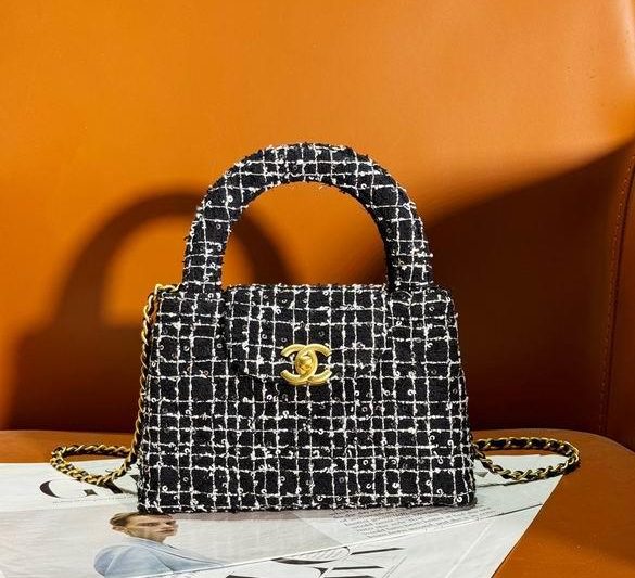 1:1 Replica Chanel Bags AS4416 13X19X7cm WO 9