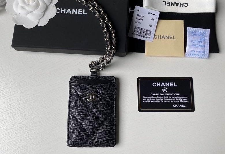 1:1 Replica Chanel Bags A81110 10.5X7X0.5cm YG 4