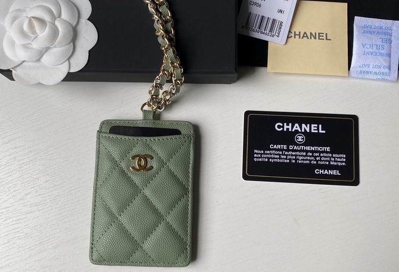 1:1 Replica Chanel Bags A81110 10.5X7X0.5cm YG 2