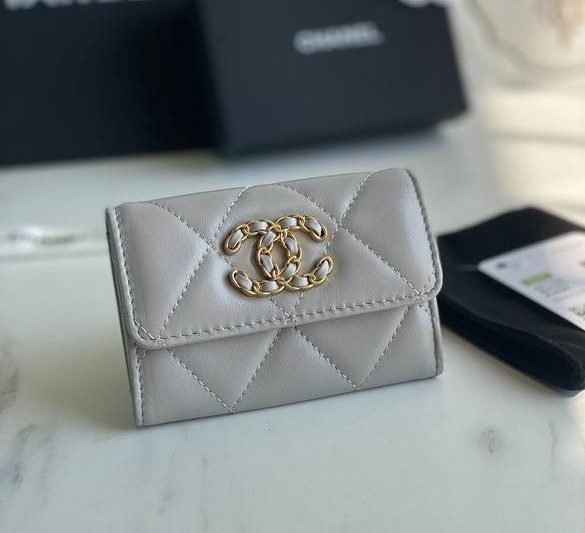 1:1 Replica Chanel Bags AP1790 11X8.5X3cm YG 4