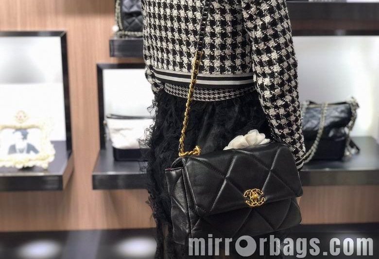 1:1 Replica Chanel Bags AS1160 26cm 30cm XMY 11