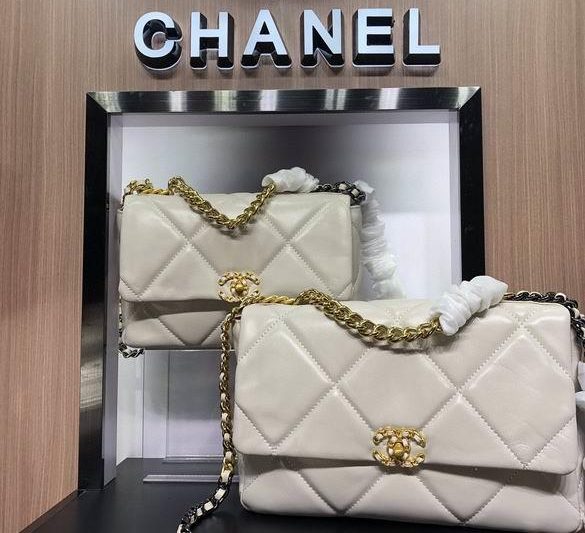 1:1 Replica Chanel Bags AS1160 26cm 30cm XMY 8