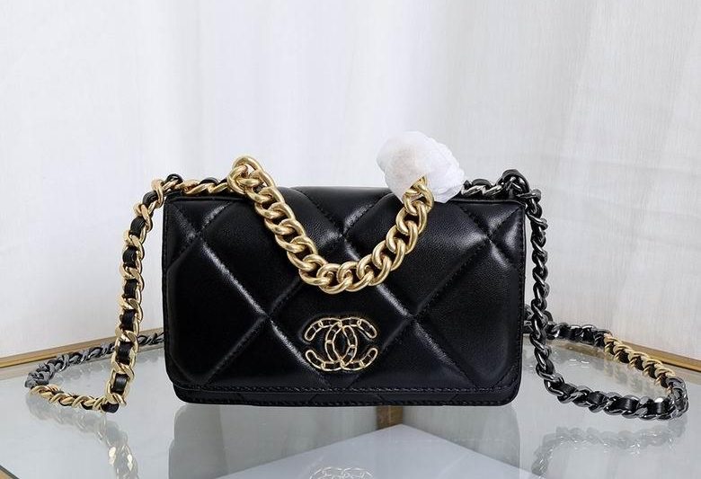 1:1 Replica Chanel Bags 33816 20x14x4.5cm YG 5