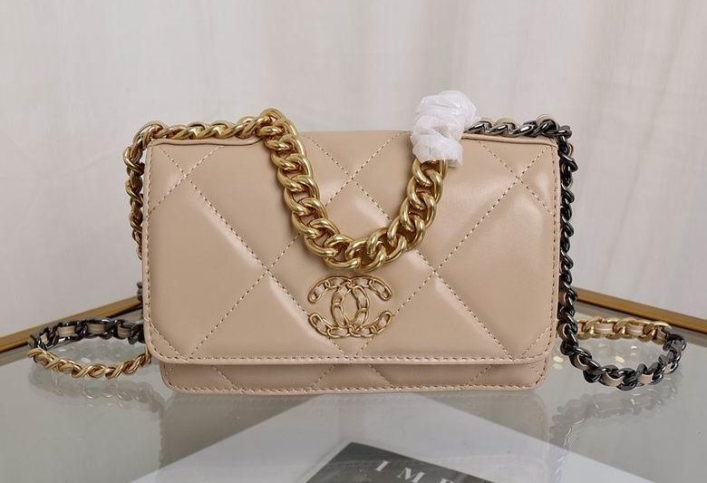 1:1 Replica Chanel Bags 33816 20x14x4.5cm YG 2