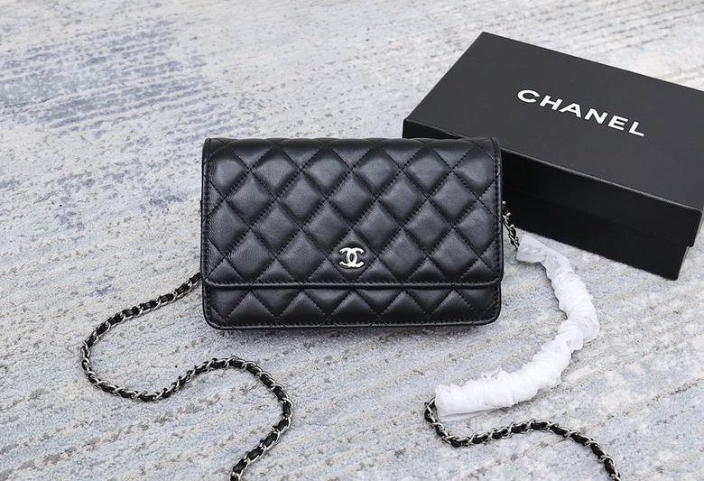 1:1 Replica Chanel Bags 33814 19cm YG 3