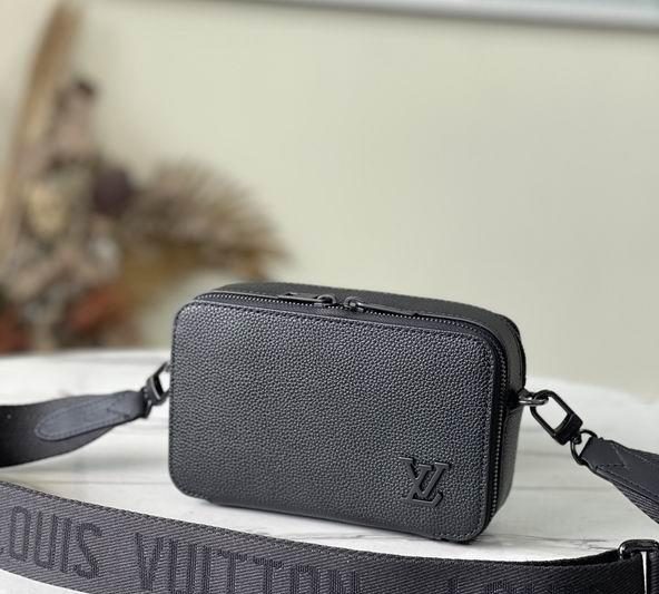 LV Replica Bags Alpha Wearable M59161 18.5x11x6.5cm gf
