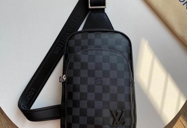LV Replica Bags 2073 27X18X5cm
