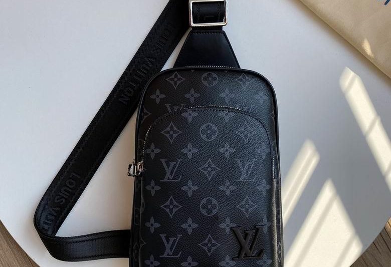 LV Replica Bags 2071 27X18X5cm