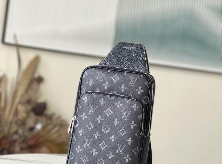 LV Replica Bags Avenue M46344 20x31x10cm gf