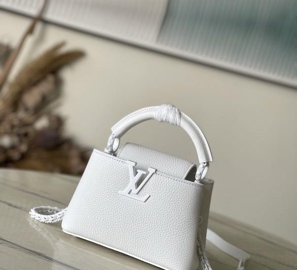LV Replica Bags Cap M25255 21x13x8cm gf