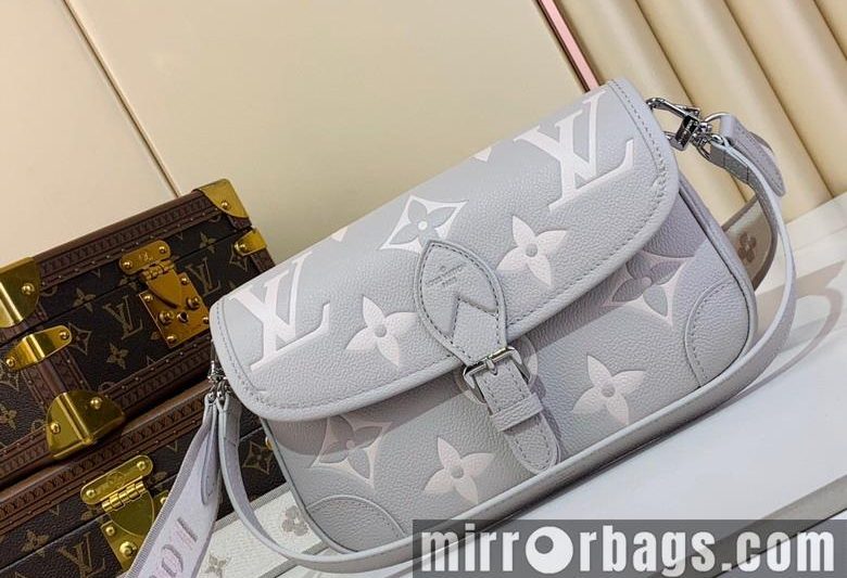 LV Replica Bags Diane M14214 15x9x24cm gf