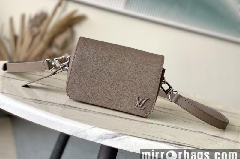 LV Replica Bags Fastline M11484 17.3x12x7cm gf