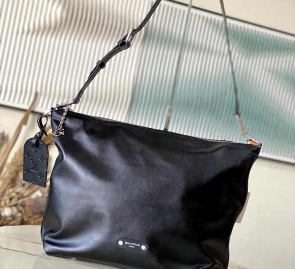LV Replica Bags Vagabond M13986 38x35x12cm gf