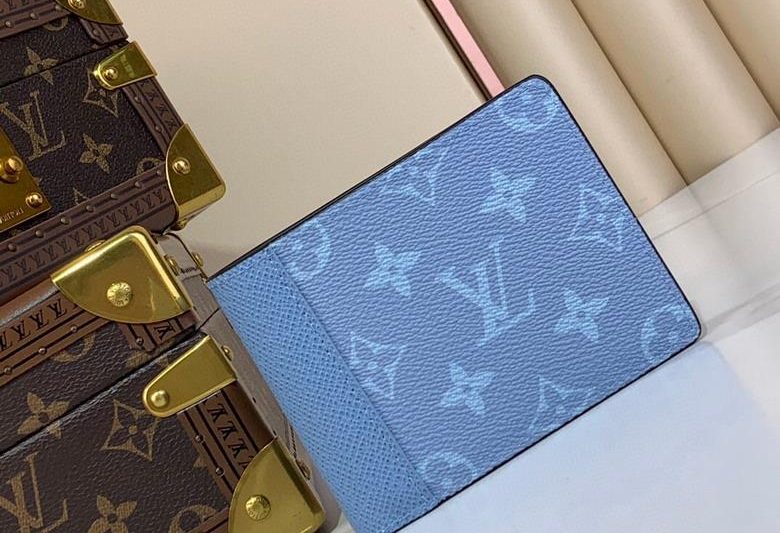 LV Replica Bags Multiple m14111 11.5x9x1.5cm gf
