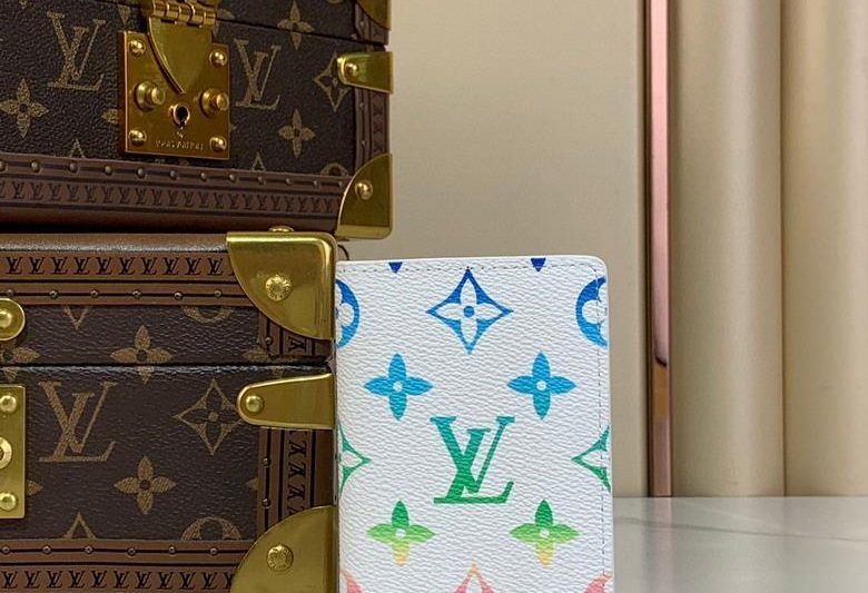 LV Replica Bags M13910 8x11x1cm gf