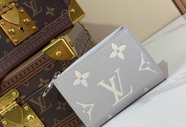 LV Replica Bags m13797 9×11.5×1.5cm gf