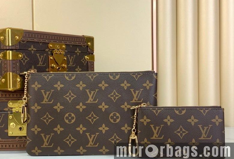 LV Replica Bags Cles m13559 9x1x15cm gf